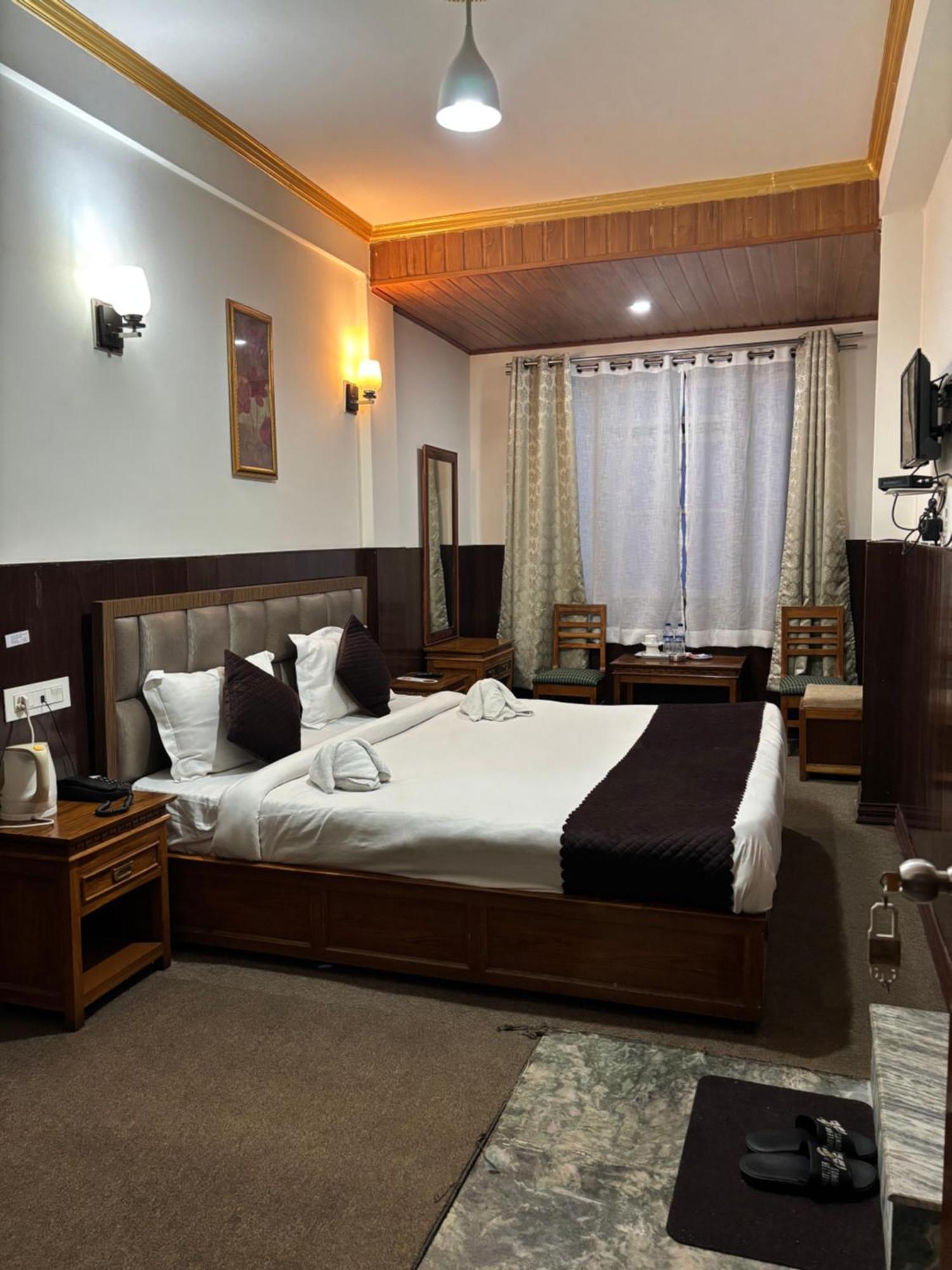 Hotel Kasturi Palace & Restaurant Darjeeling Darjeeling  Exterior foto