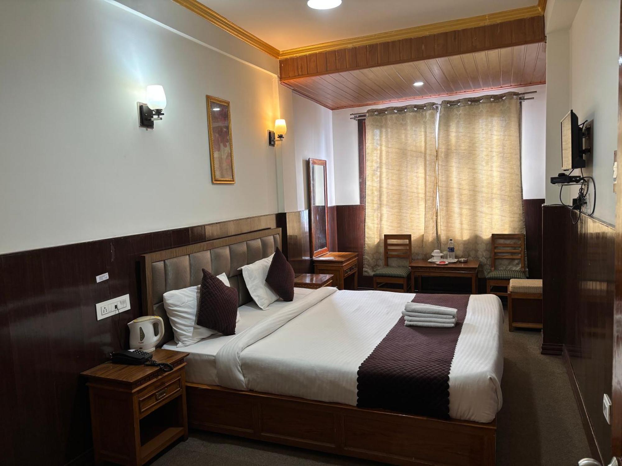 Hotel Kasturi Palace & Restaurant Darjeeling Darjeeling  Exterior foto