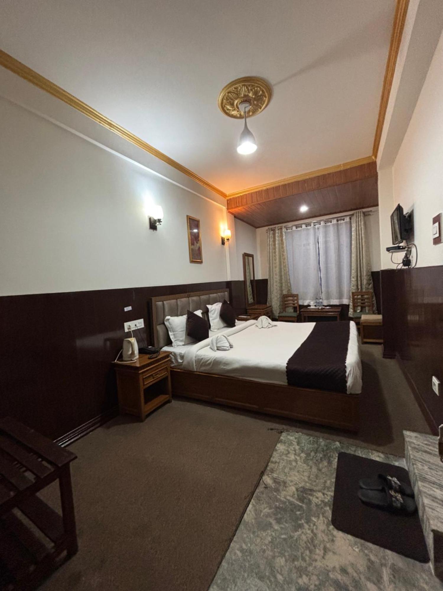 Hotel Kasturi Palace & Restaurant Darjeeling Darjeeling  Exterior foto